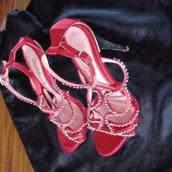 Allen's Platform 5"Satin Open Toed Heels - Picture 2 of 8